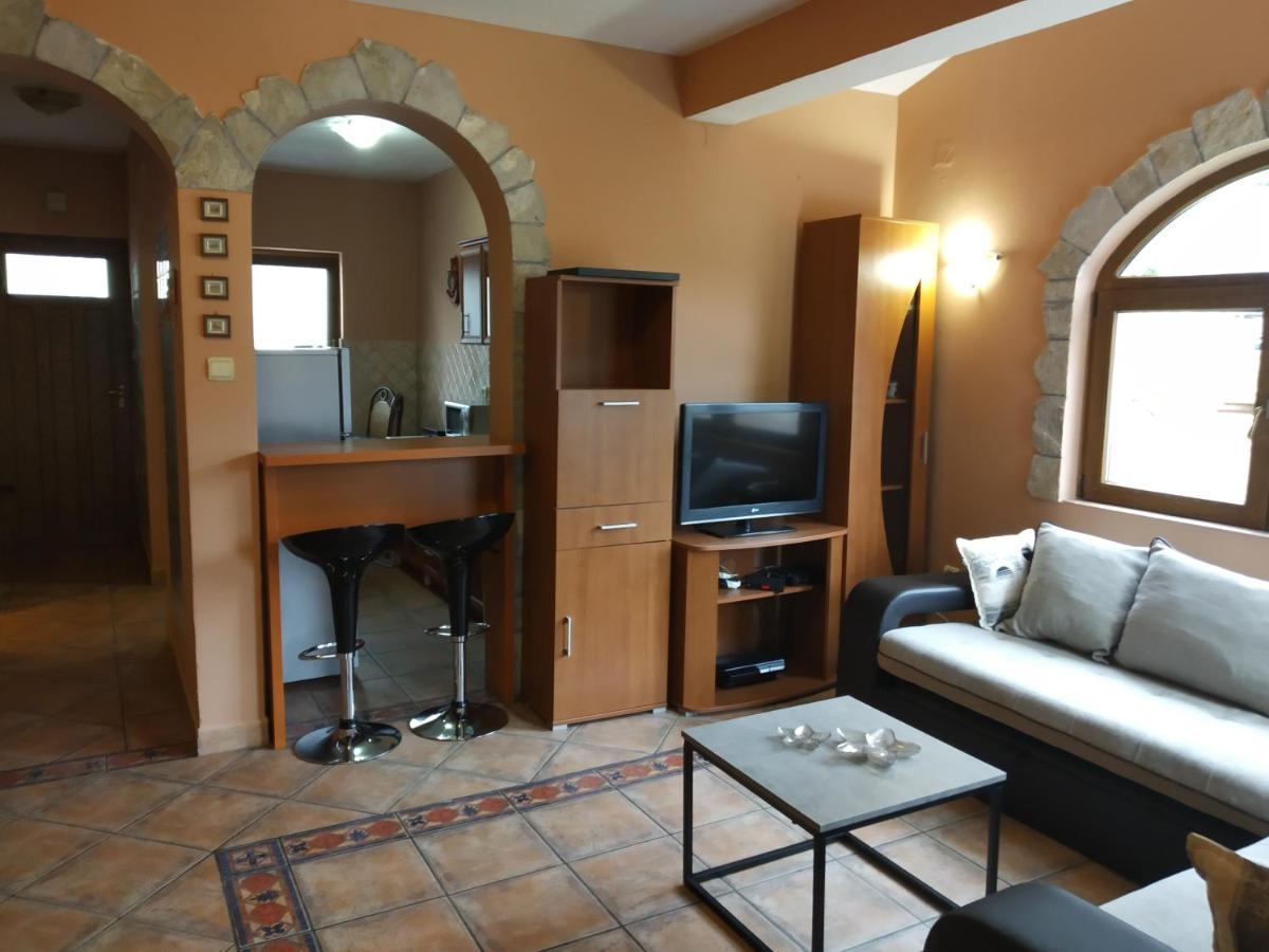 Apartment Aki Kotor Eksteriør bilde