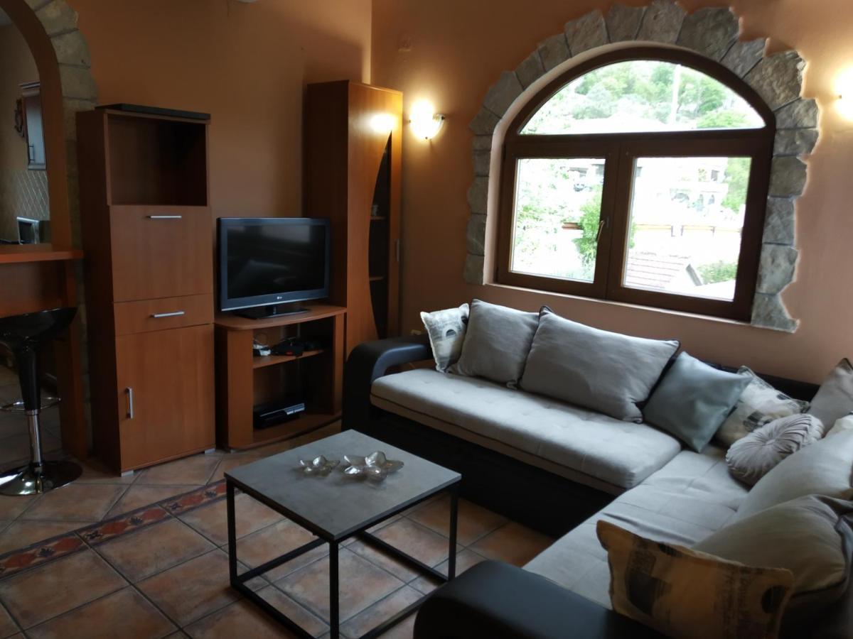 Apartment Aki Kotor Eksteriør bilde