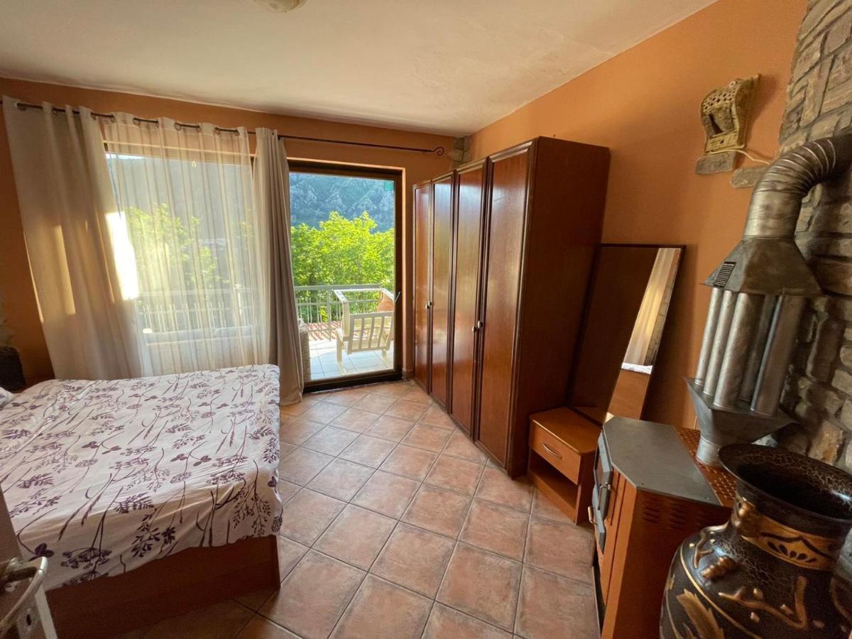 Apartment Aki Kotor Eksteriør bilde