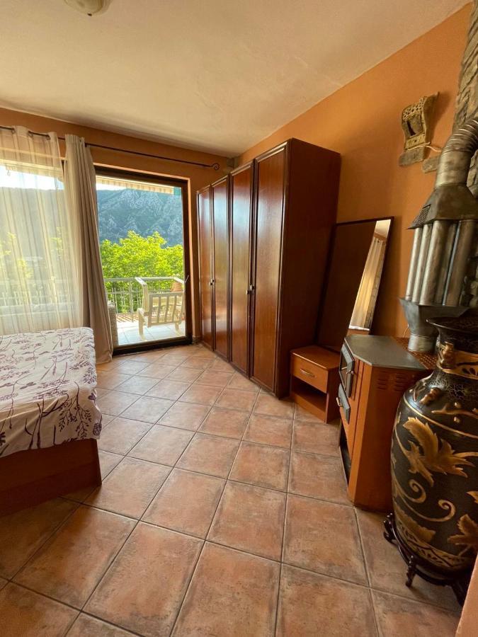 Apartment Aki Kotor Eksteriør bilde
