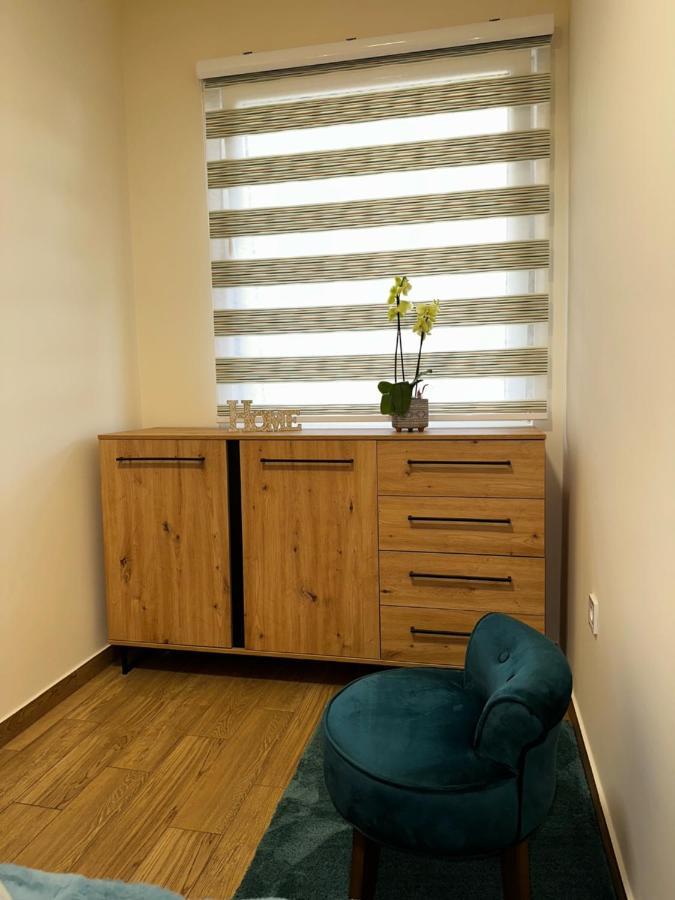 Apartment Aki Kotor Eksteriør bilde