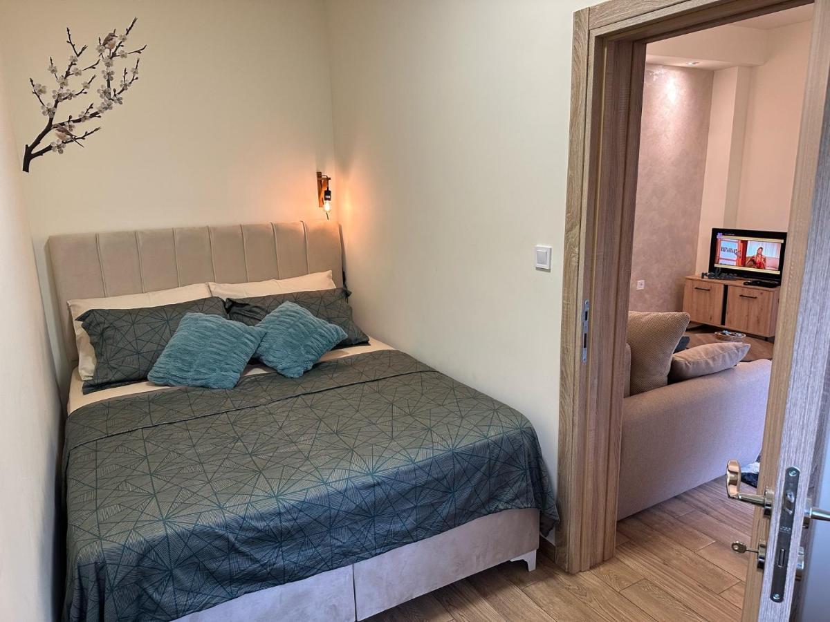 Apartment Aki Kotor Eksteriør bilde